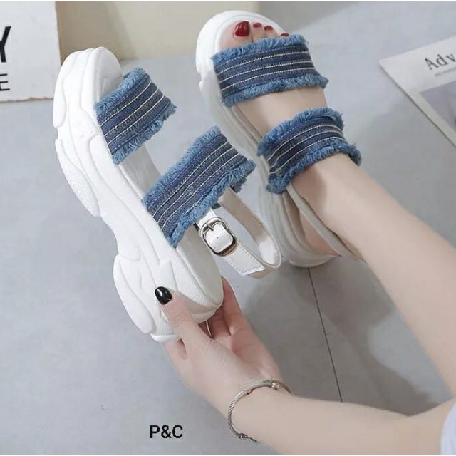 SENDAL GUNUNG WANITA KOREA