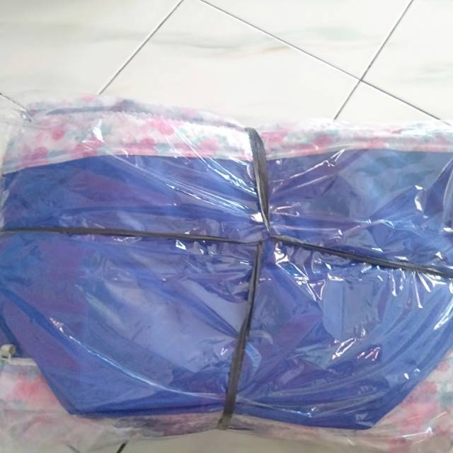 

tas hajatan ukuran box nasi 22x22 tebal..