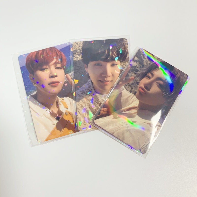 50pcs Transparan Laser Card Sleeves Flashing Card Film Seal Hologram Pelindung Untuk Kpop idol Photocard Game Card Bags