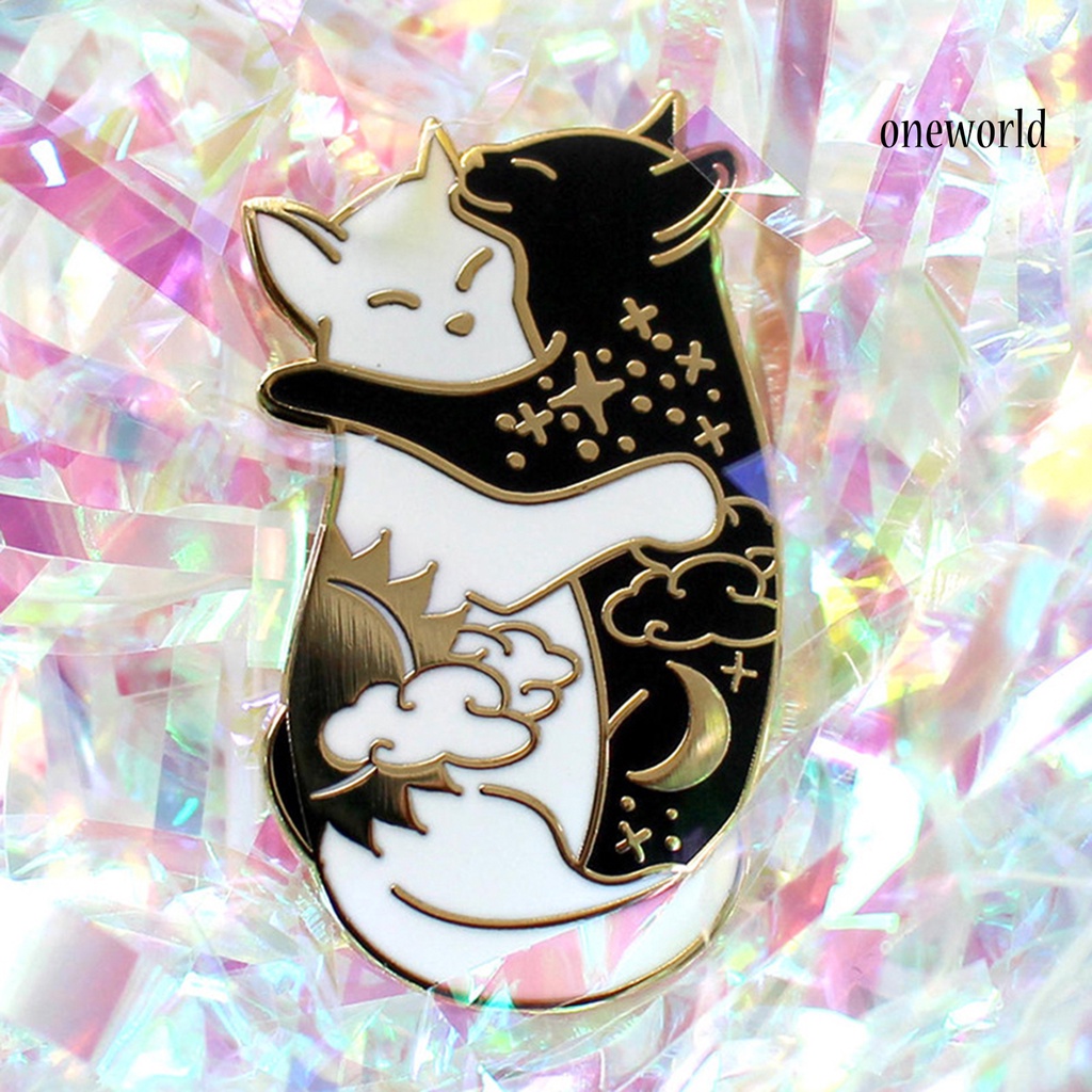 OW@ Brooch Black White Hugging Cats Enamel Alloy Denim Jacket Collar Badge Brooch Pin for Clothes Collar