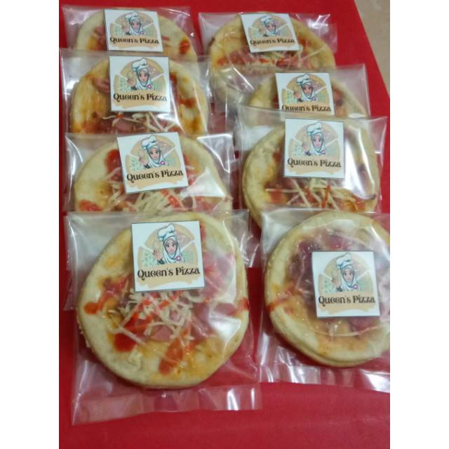 

Queen's Pizza mini
