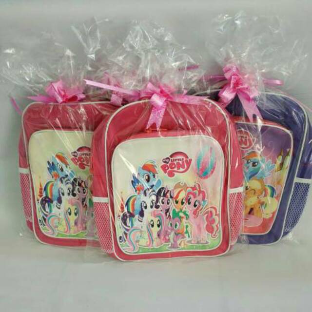

TAS SOUVENIR ULANG TAHUN