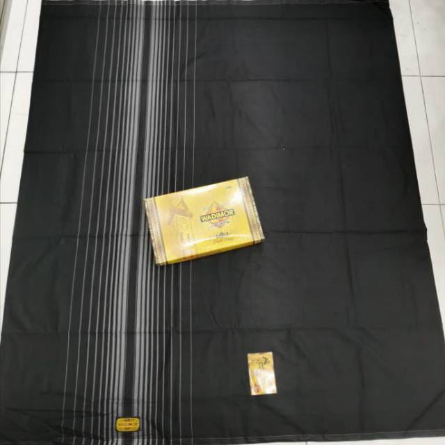 Sarung Tenun Wadimor  Dewasa Polos Tumpal Warna