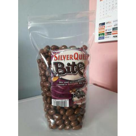 

makanan// Silverqueen Bites Almond 1kg