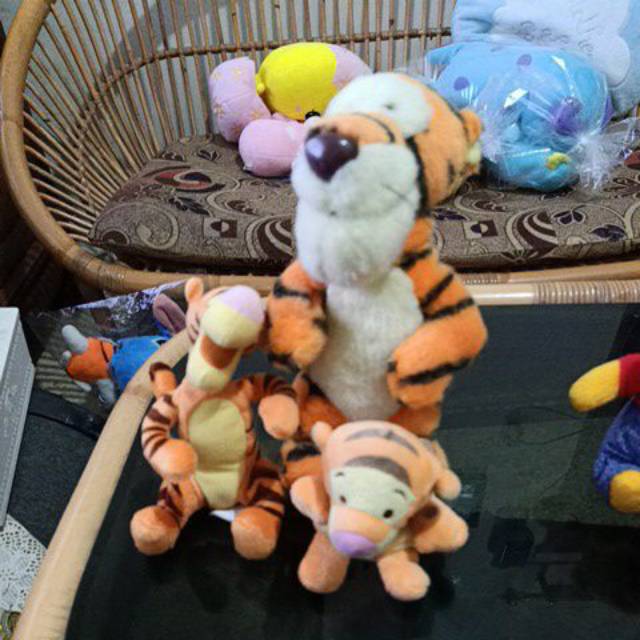 Paket boneka Tigger