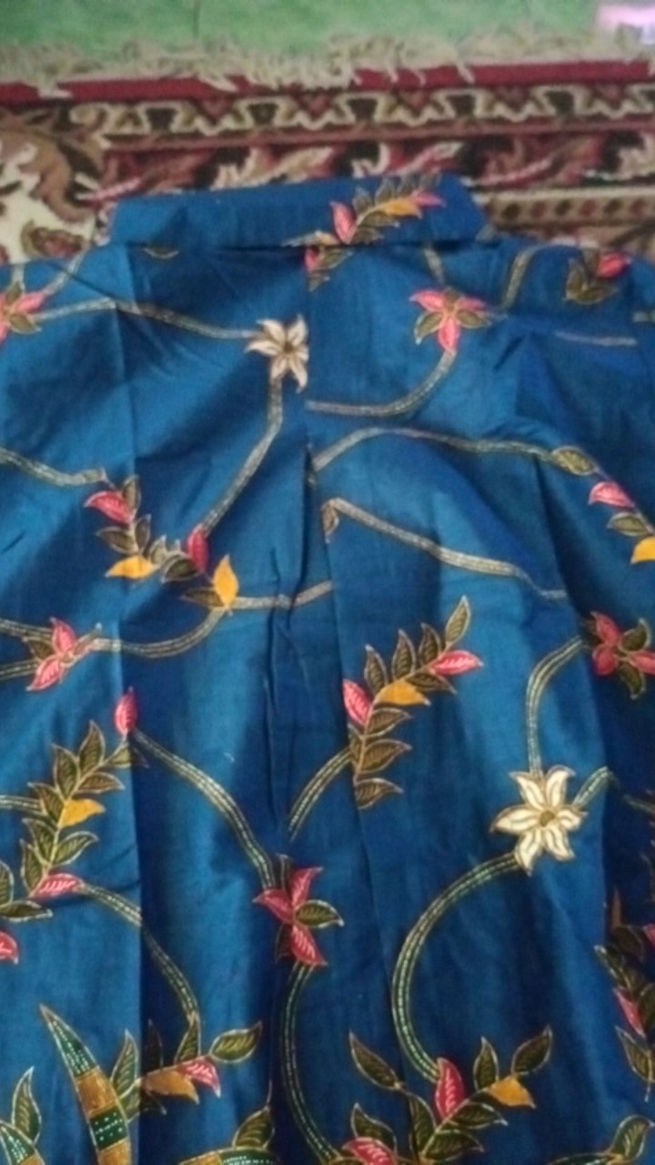 Grosir Terlaris Genes Jelita Tunic Navbor Yelbor Whitbor Creambor Tunik Batik Modern Hrb042