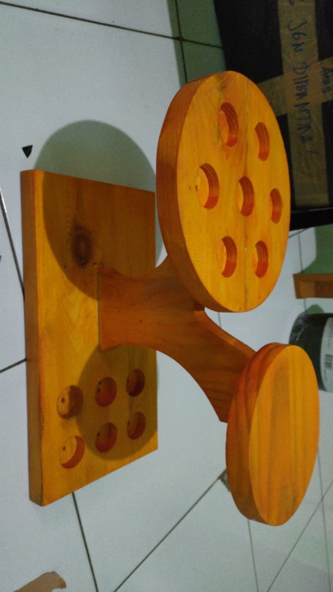 Rak diffuser dan essential oil young living rak kayu Rak diffuser dan essential oil young living rak kayu