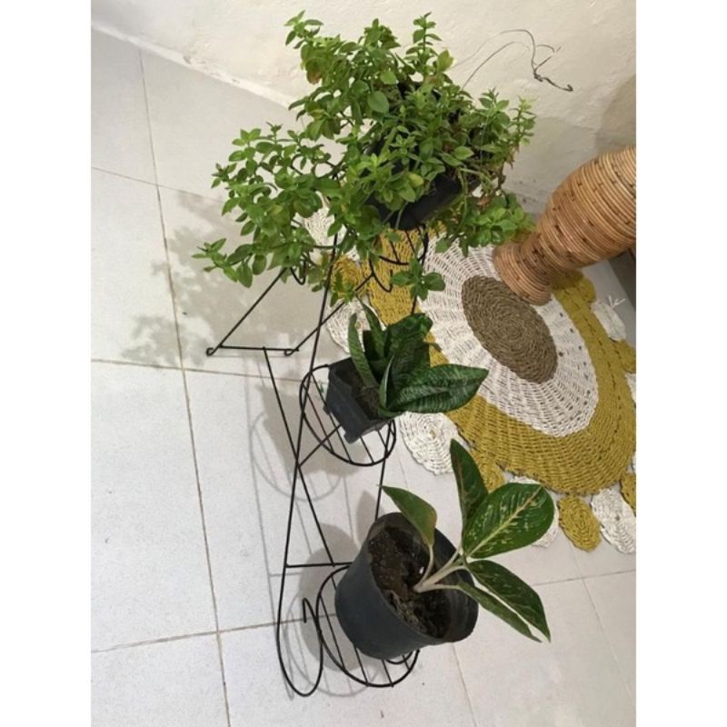 rak bunga besi susun 3