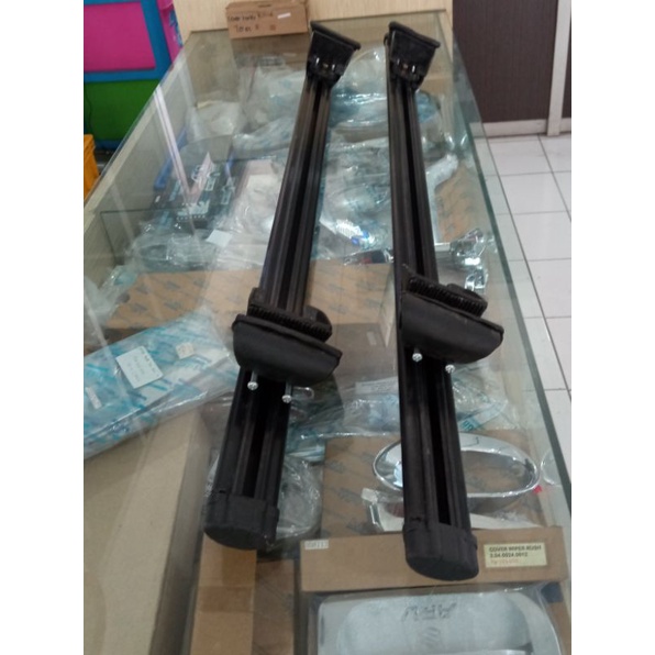 

cross bar universal