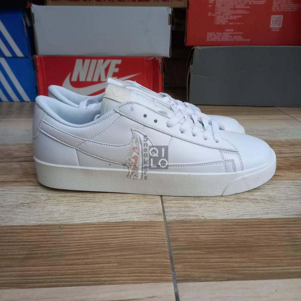 blazer low all white