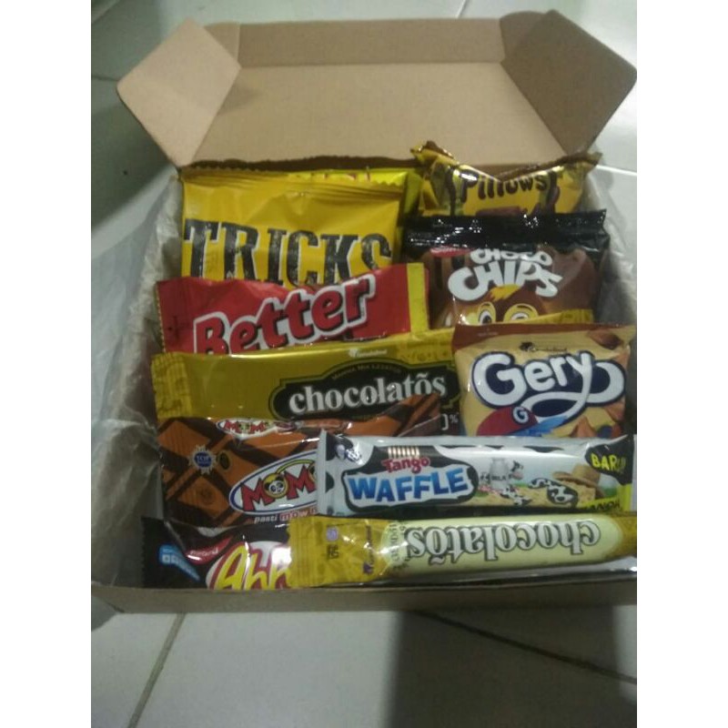 

snack box hadiah ulangtahun / wisuda / valentine