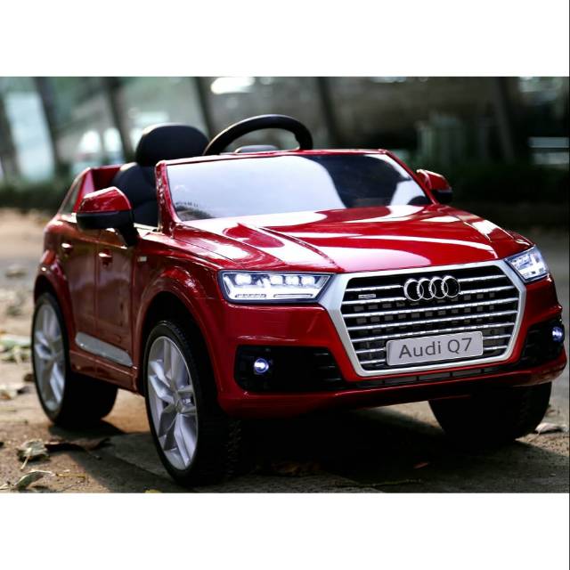 Mainan anak mobil aki audi Q7 (Surabaya)