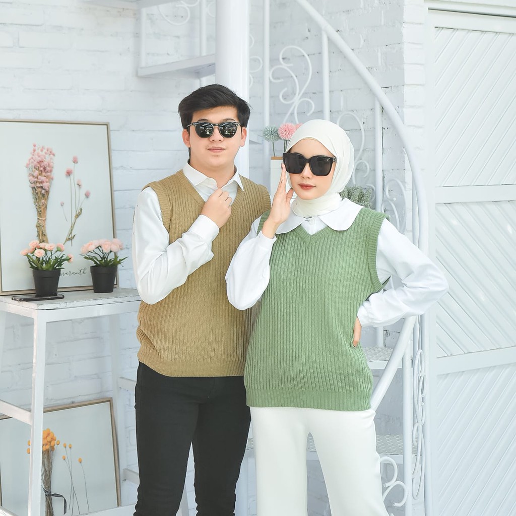 Rompi VI VEST Rajut Murah Bahan Bagus Tebal Lembut Rompi VI VEST Rajut Murah Bahan Bagus Tebal Lembut