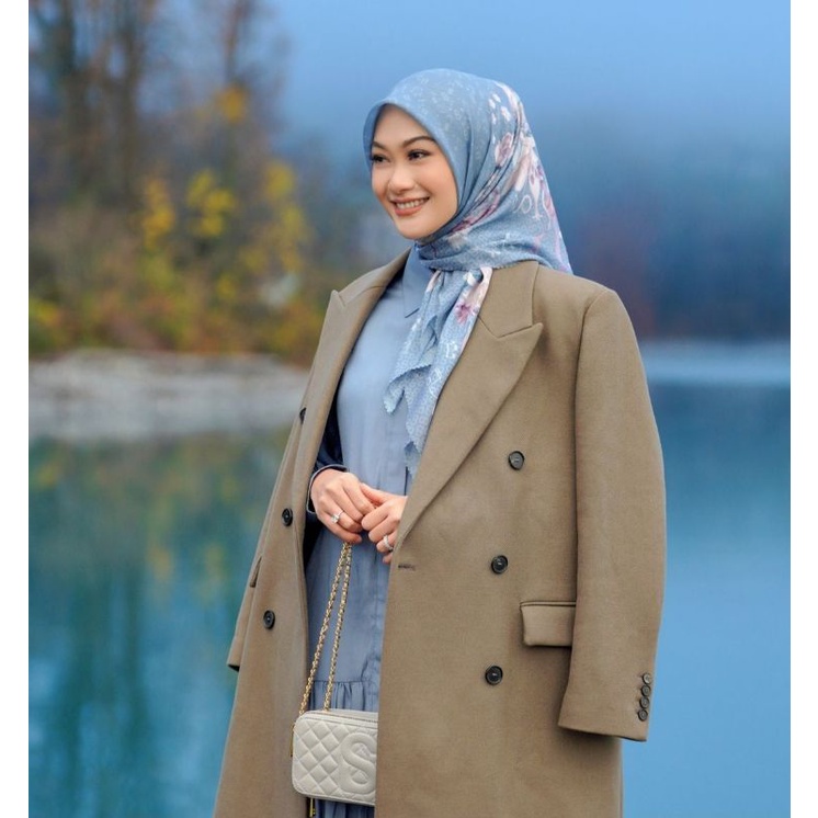 The nada series CIS voal buttonscarves