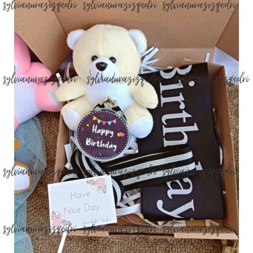 Kado Hadiah Ulang Tahun, Boneka Ulang Tahun + Mendali Custom, Hadiah Ulang Tahun