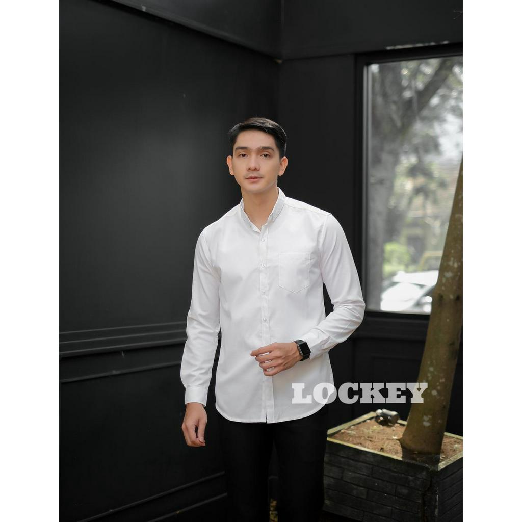 KEMEJA POLOS PRIA LENGAN PANJANG SLIMFIT KASUAL WARNA PUTIH