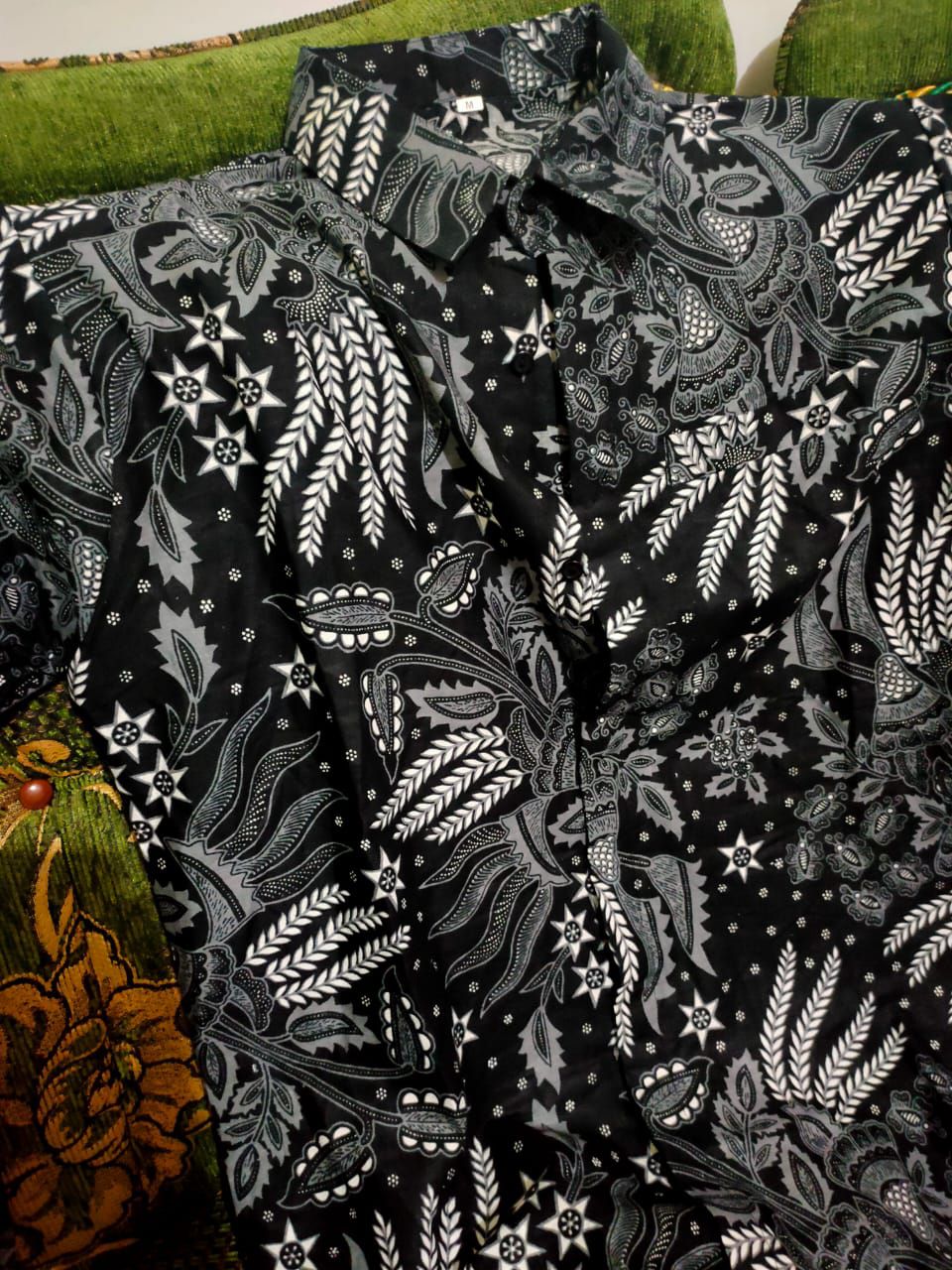 Kemeja Batik Pria • Manggar Abu • Baju Batik Pria • Atasan Batik Pria