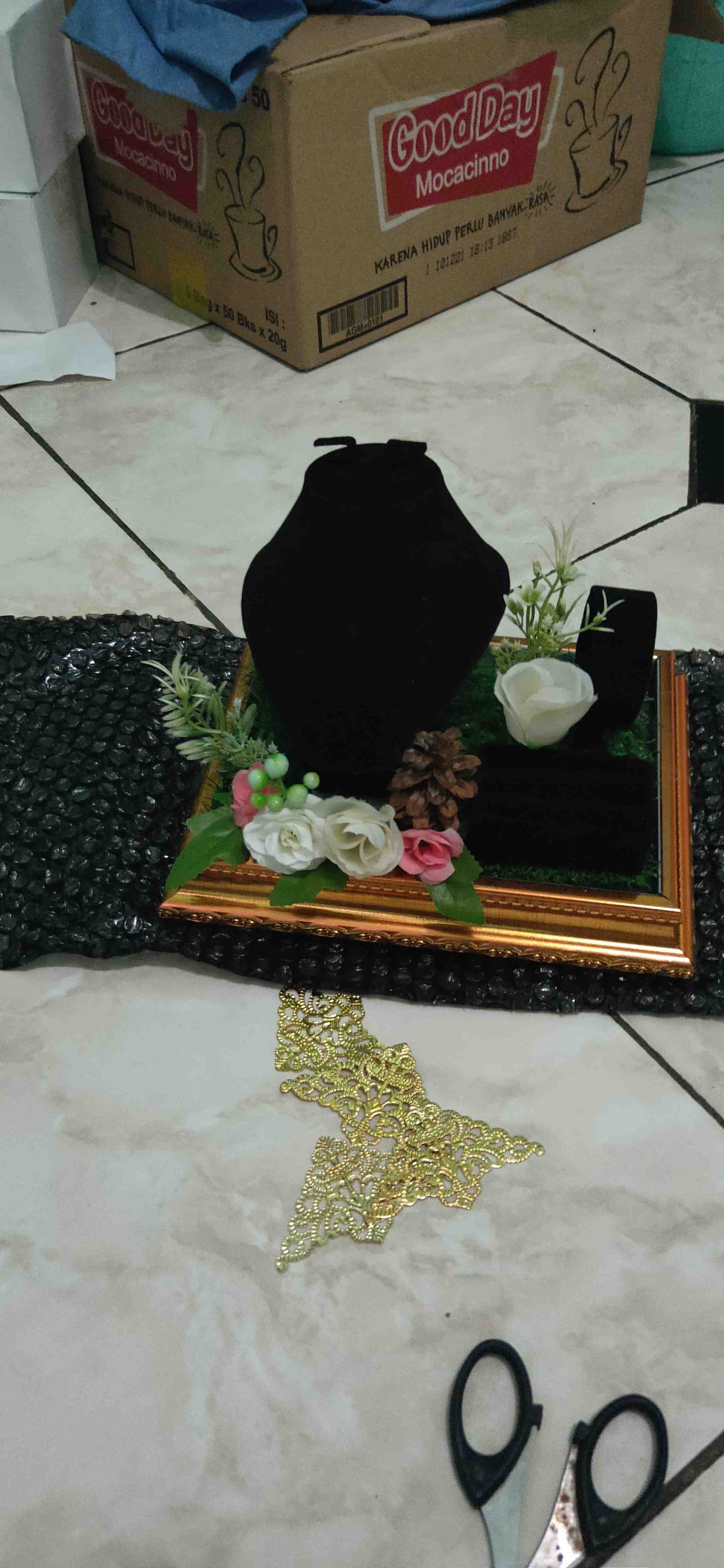 Tempat Perhiasan Mahar Rumput Seserahan