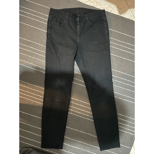 Celana Uniqlo Jeans Hitam