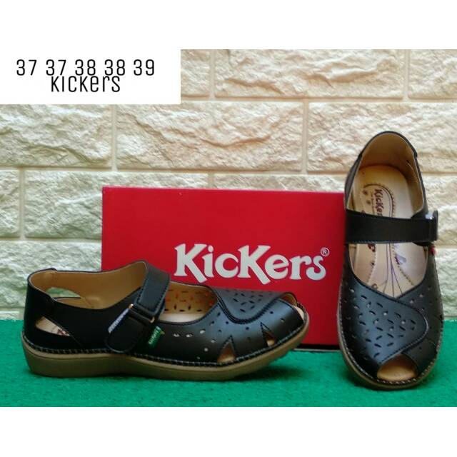 Sepatu Sandal Wanita Kickers