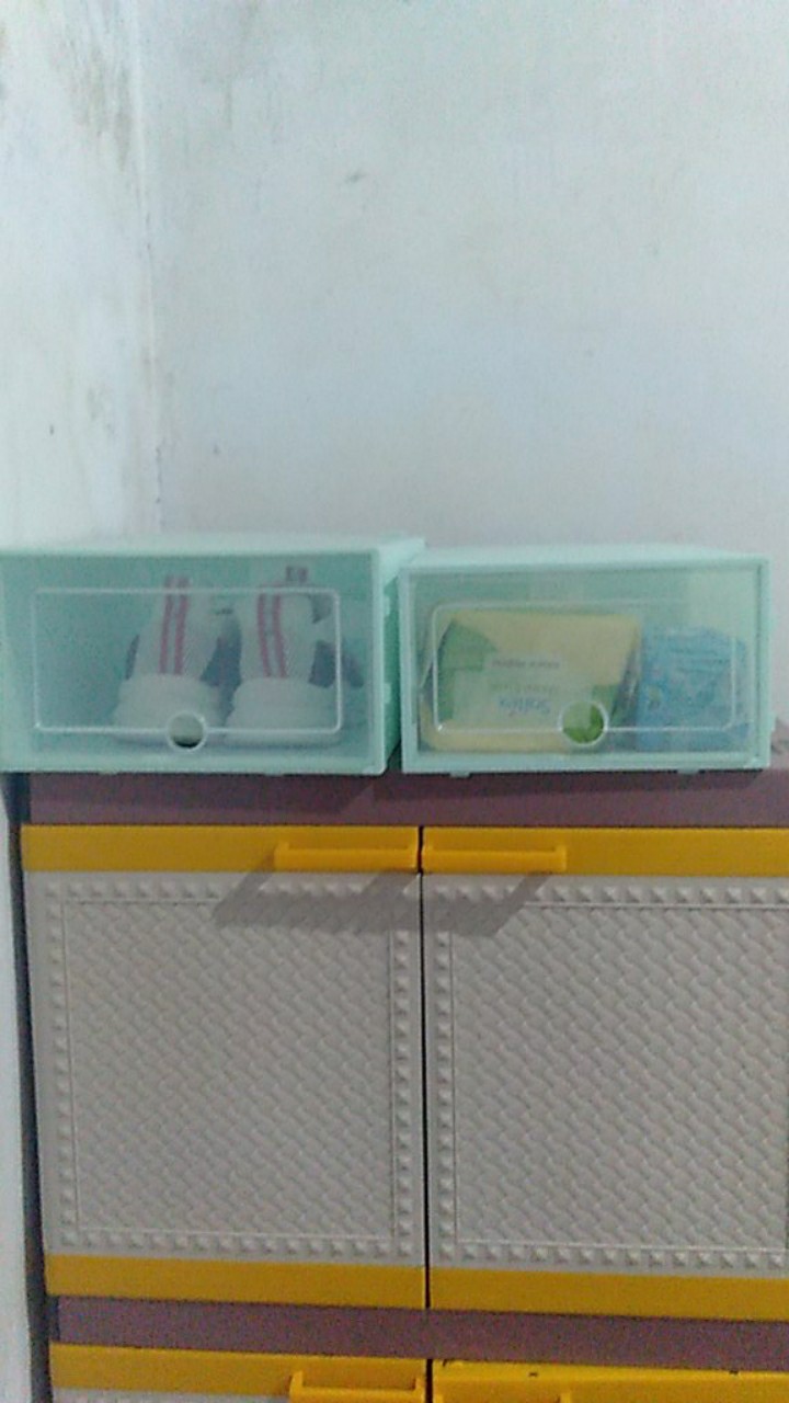 Kotak Sepatu Sandal Lipat Flip