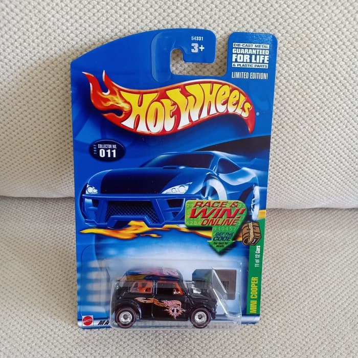Hotwheels THS Mini Cooper 2000 Super Treasure Hunt Black 02 Hitam