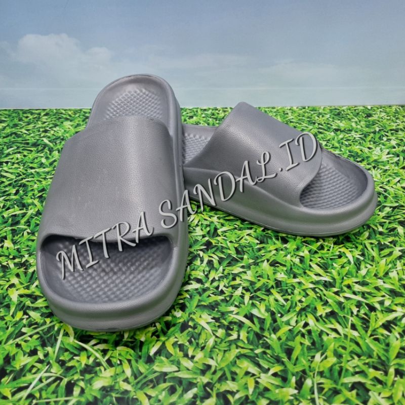 HEMA Sandal Slide Cowok SMILE/Sandal Slip Anti Air/Sendal Selop Anti Licin Karet Tebal