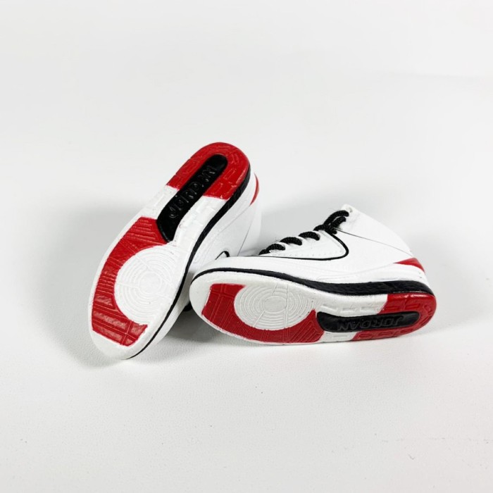 AIR JORDAN 2 AJ2 VARISITY RED 3D SNEAKERS KEYCHAIN MINIATUR