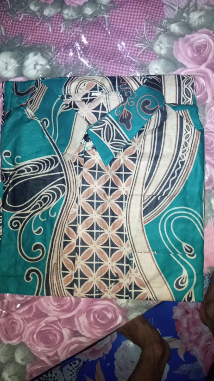 Kemeja Batik Slim Fit Premium Motif Banyu Mili Warna Hijau Army Lengan Panjang