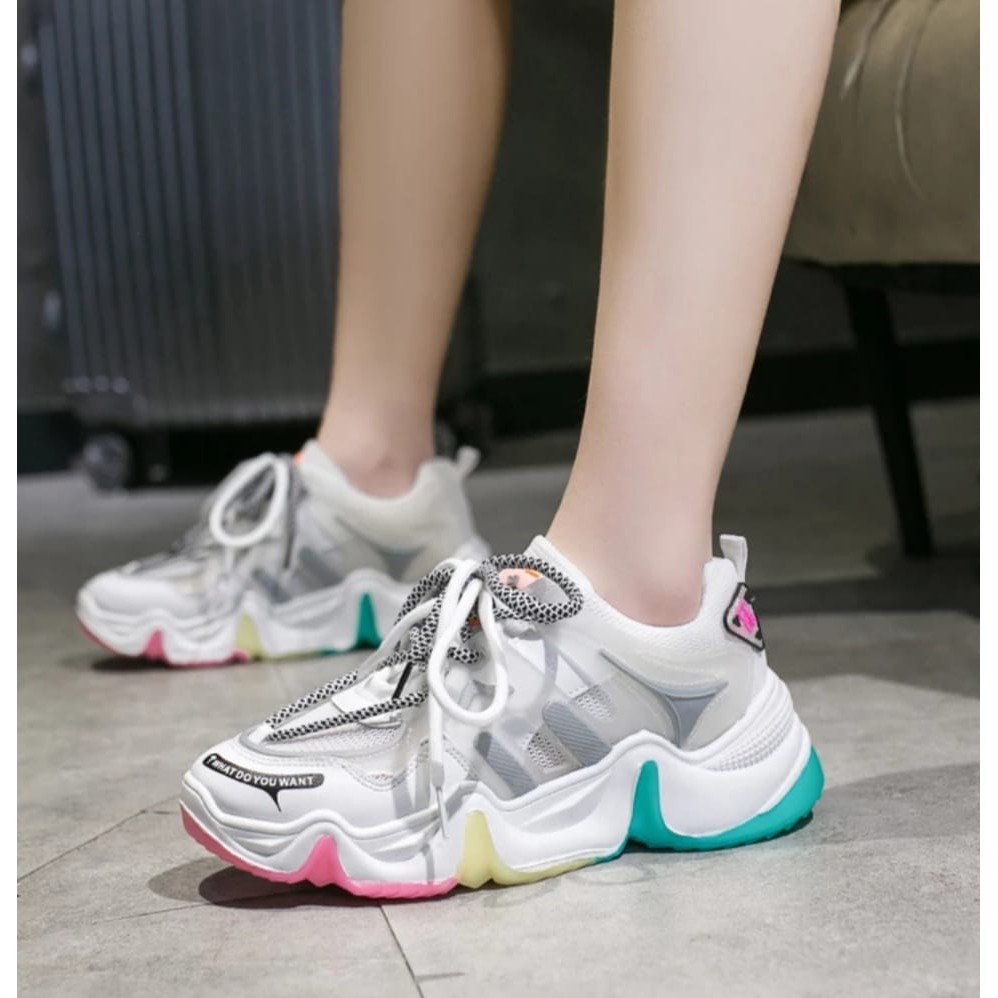 Sepatu Sneakers Lucu Wanita 37 - 40 Model Terbaru AS160