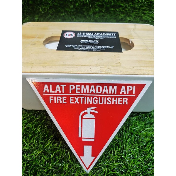 

Sign Rambu Alat Pemadam Api / Rambu Plat Seng 15×15/Rambu Apar