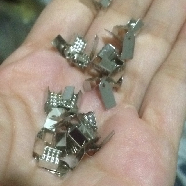 Klep penjepit Tali/Bulu