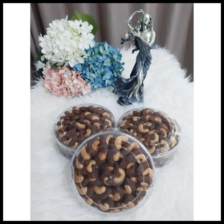 

Kue Coklat Mede Toples