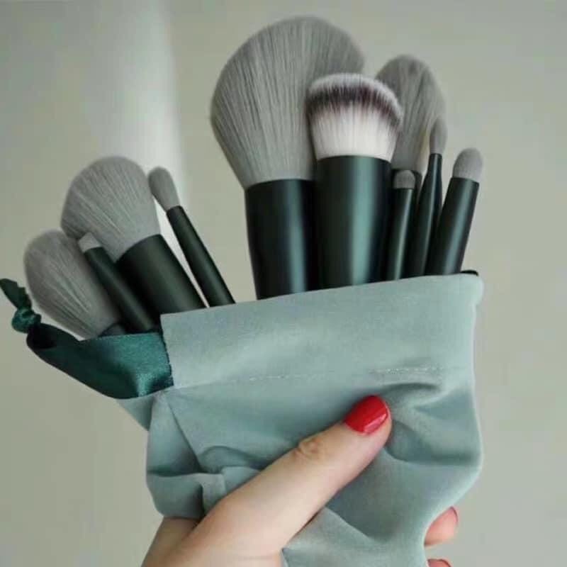 13pcs / Set Brush Kosmetik / Makeup Warna Hijau Dengan Tas Kain