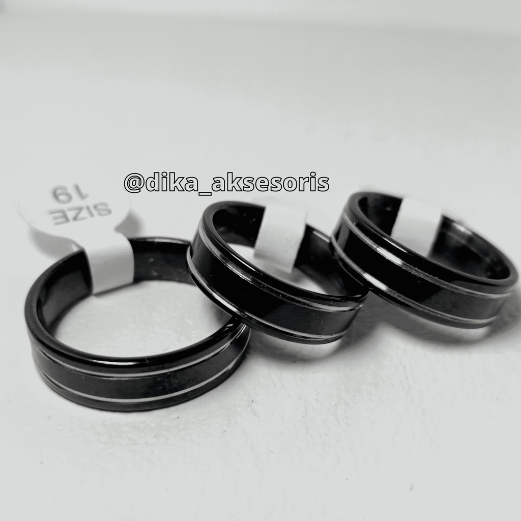 Dika Acc. Cincin Couple, Cincin Tunangan, Cincin Pria dan Wanita model Hitam List Silver, Elegan. Ci