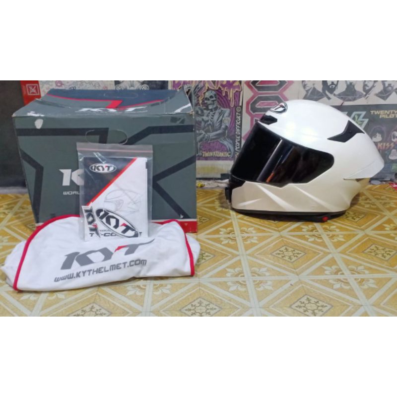 Helm KYT TT Course Second