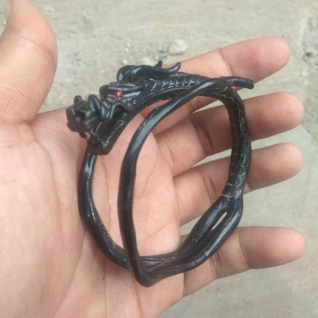 Gelang akar bahar cabang