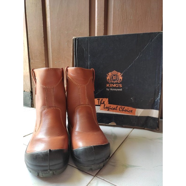 SEPATU SAFETY KINGS BY HONEYWELL L805CX 6 ME NO 39/40 WARNA COKLAT - ORIGINAL