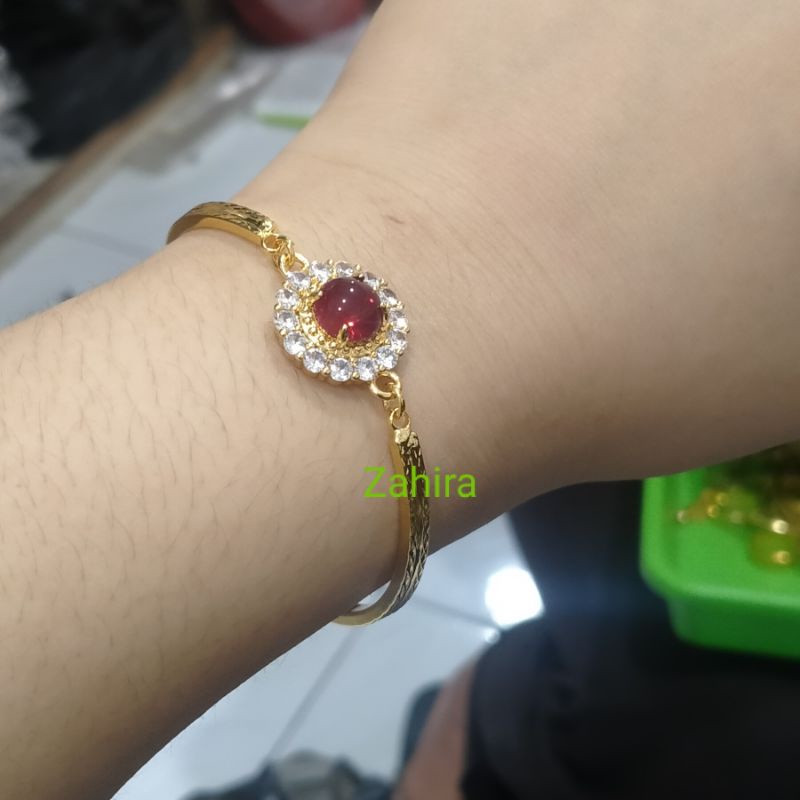 GELANG TANGAN WANITA TITANIUM MATA MERAH TERBARU