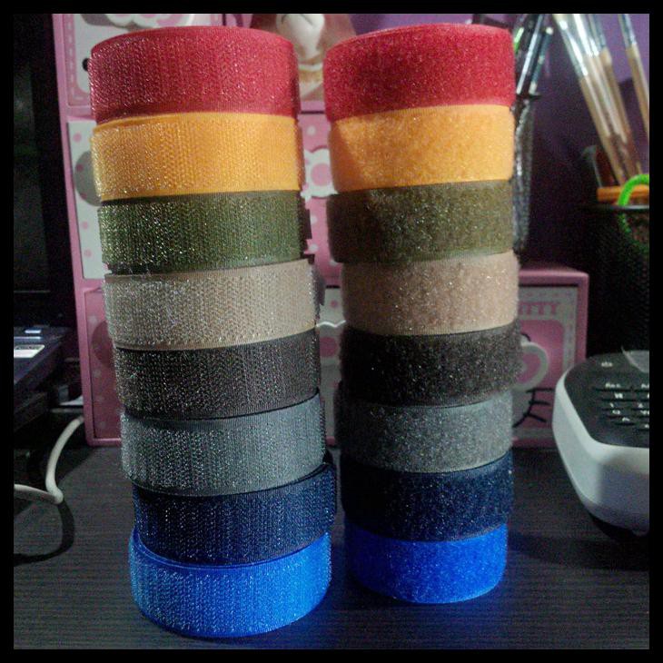 

VELCRO WARNA-WARNI/PEREKAT 1"(2,5CM)