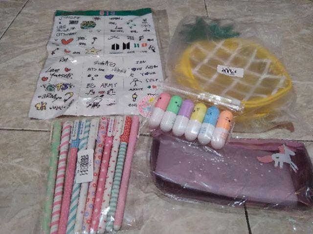 Stiker Dinding Dengan Bahan Mudah Dilepas Gambar Kartun Bts Untuk Dekorasi Kamar Anak