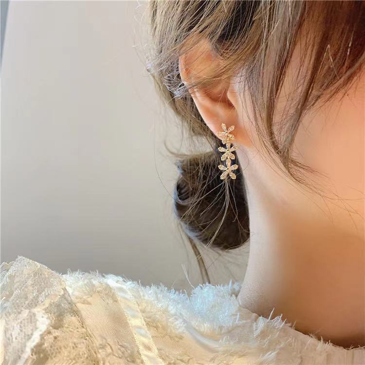 Korea Dongdaemun 925 jarum perak elegan zircon bunga stud earrings personalized anting-anting orname