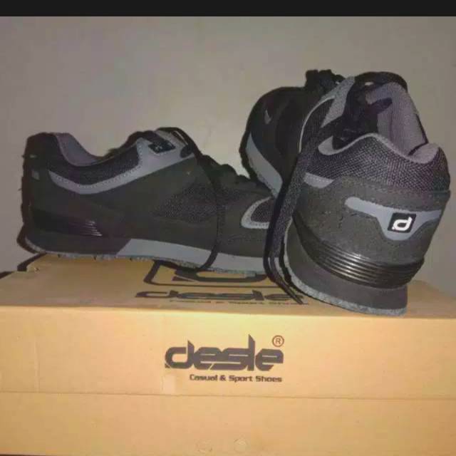 Sepatu pria Desle murah COD