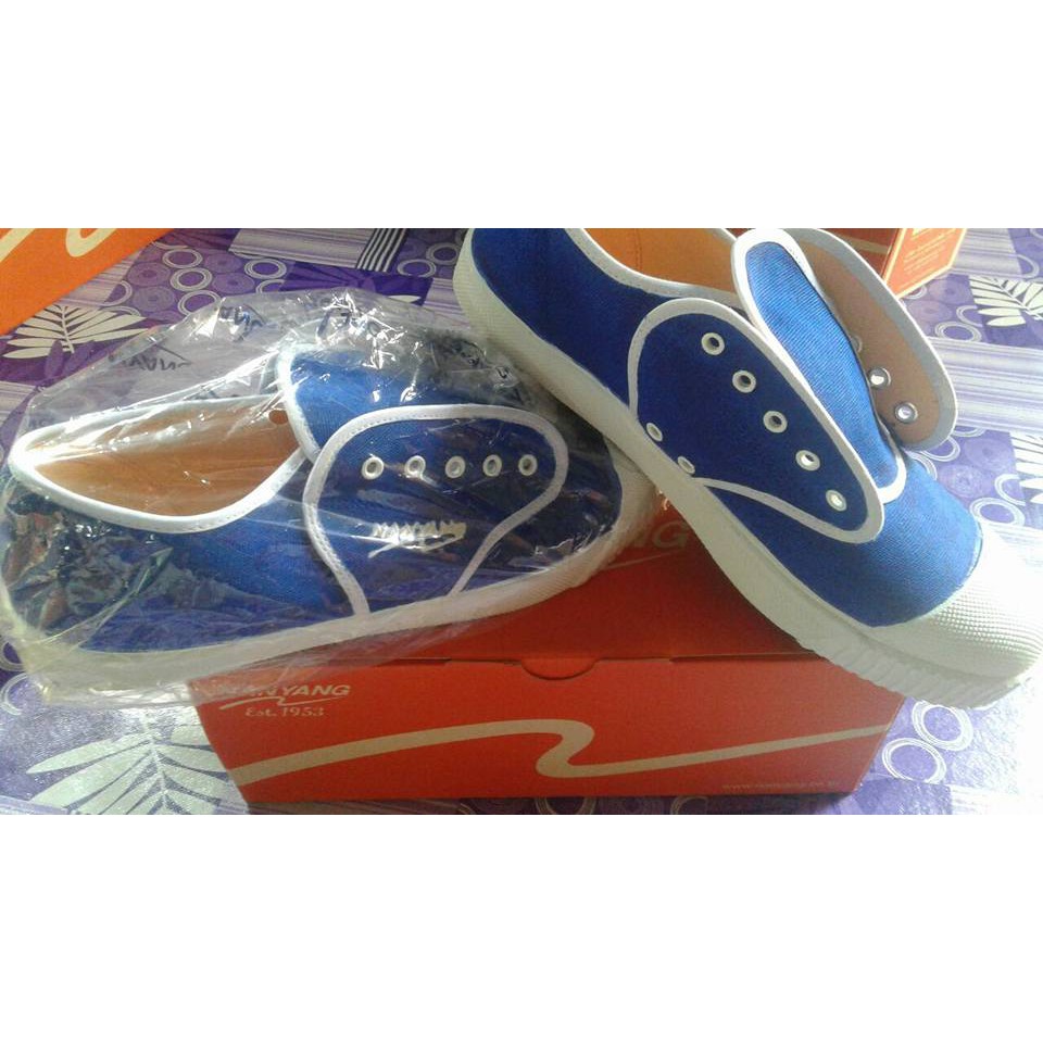 Nanyang biru lis putih