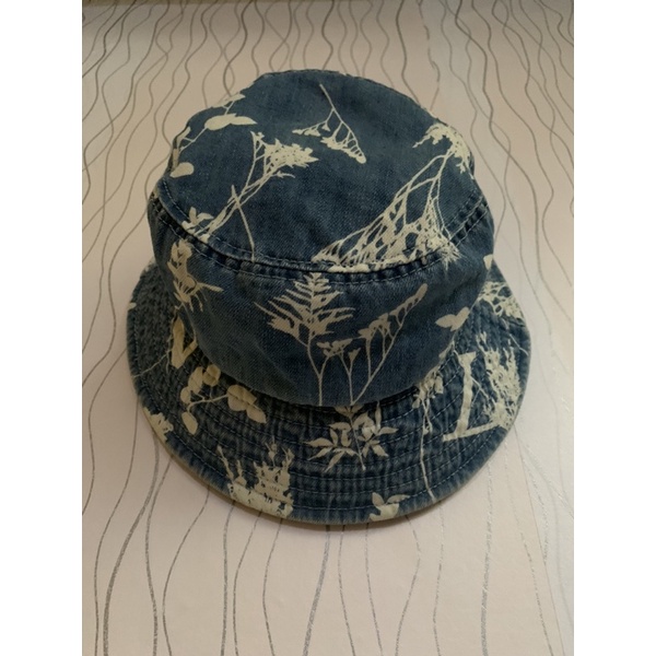 Topi LV Louis Vuitton Bekas Second Branded