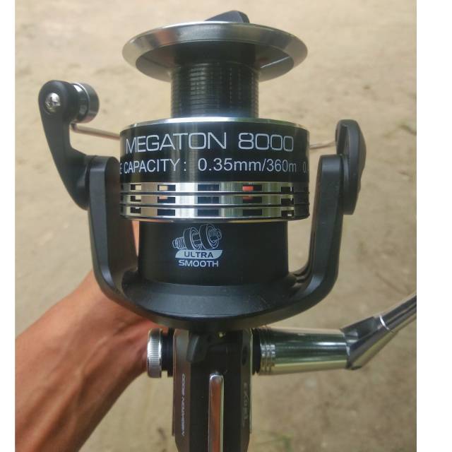 Reel Exori Megaton 8000 (Ultra Smoth) 7+1 Ball Bearing