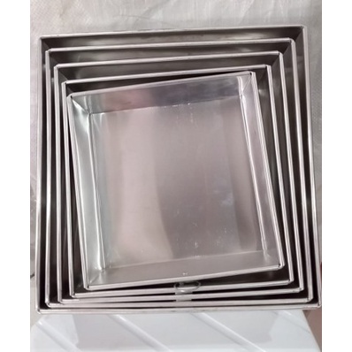 

Loyang Persegi 0.5 24 X 7 CM