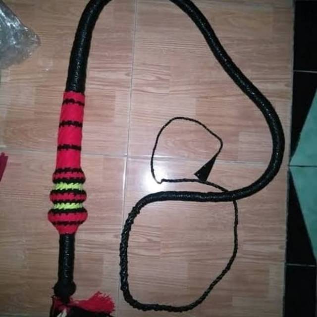 Pecut Cambuk ASLI JUMBO SUPER untuk Pentas Kuda lumping Dewasa