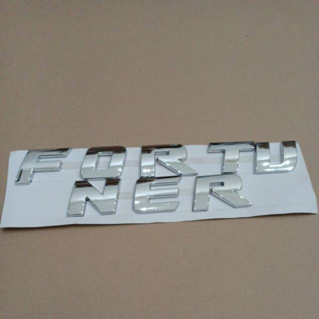 Emblem Kap Mesin Fortuner Chrome / Logo Kap Mesin Toyota Fortuner