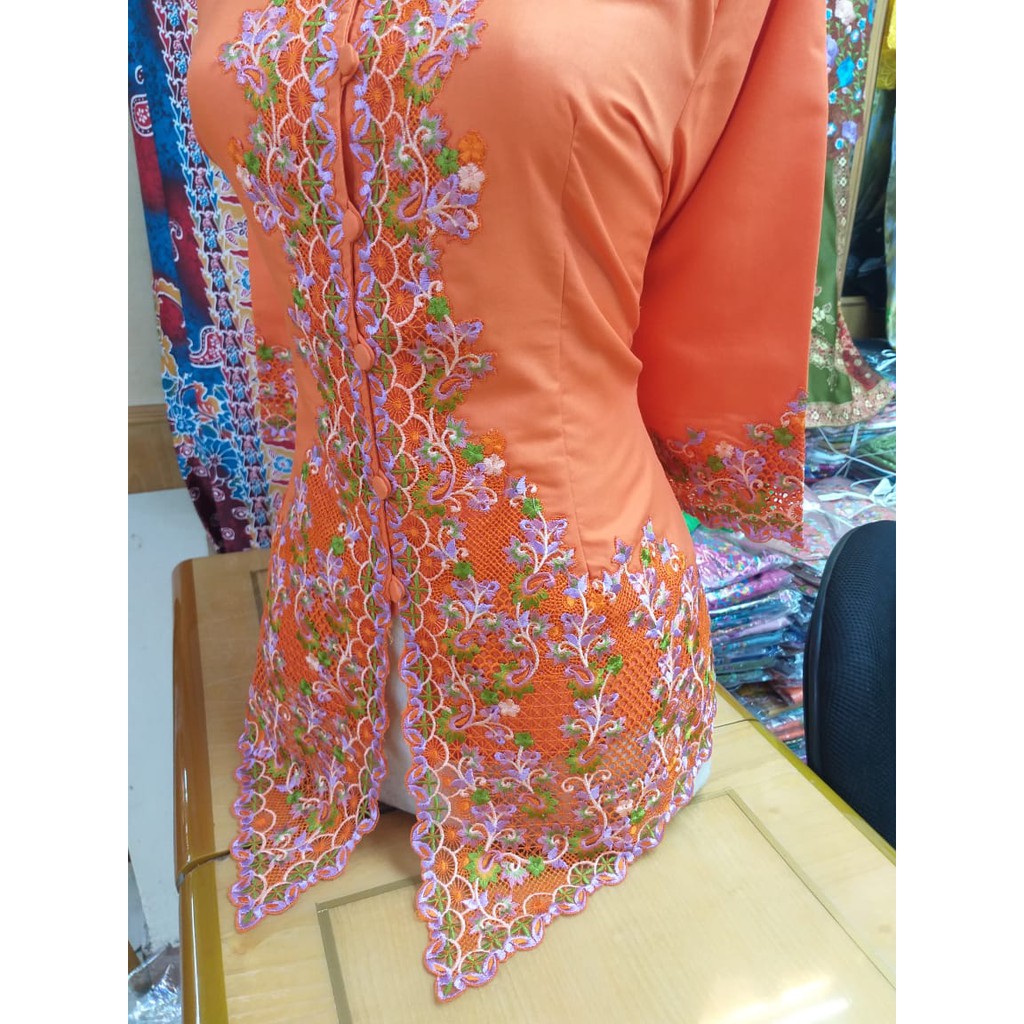 KEBAYA ENCIM OREN PREMIUM